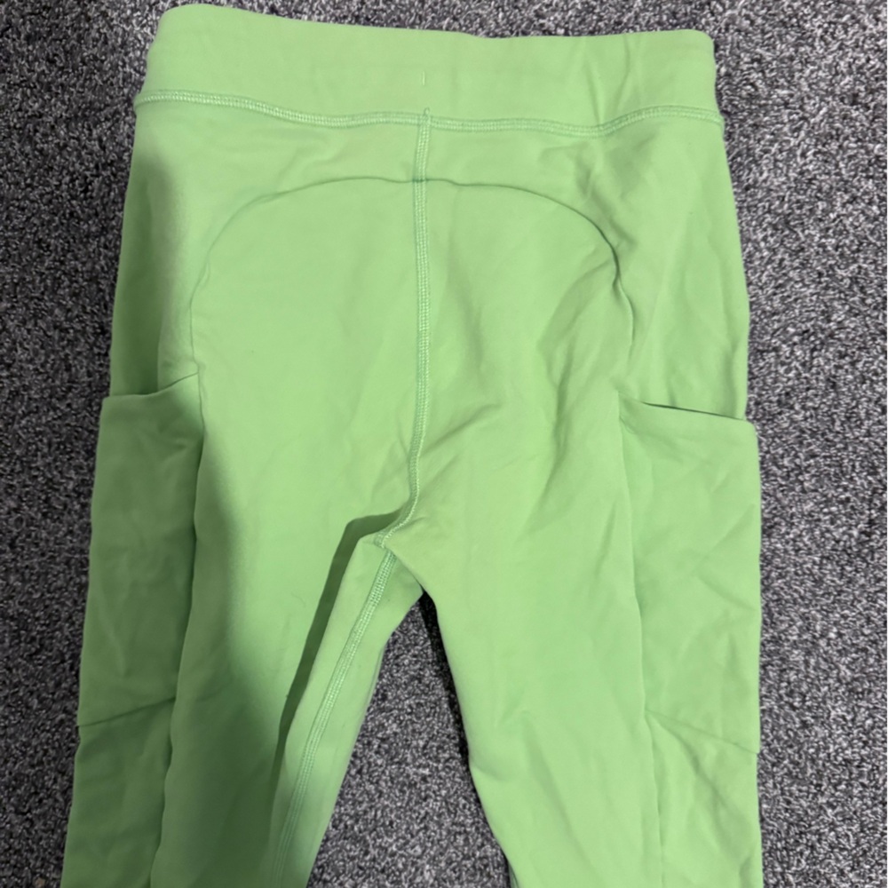 EUC💚ALO YOGA💚APPLE GREEN WORKOUT SET - Picture 14 of 16